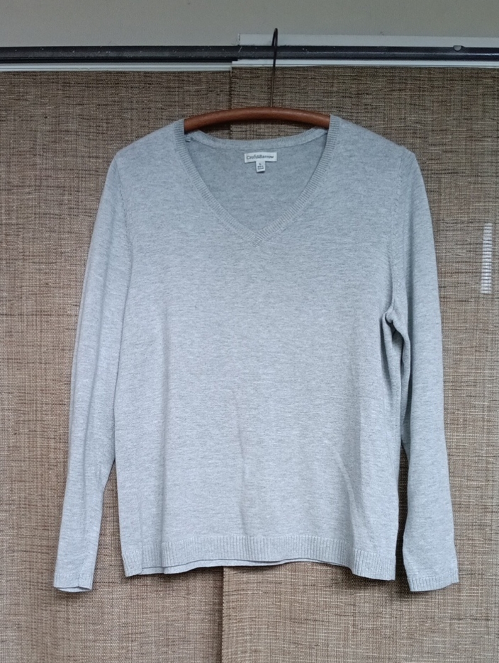 croft & barrow Light Gray V-Neck Long Sleeve Sweater